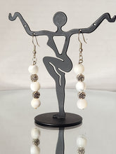 Load image into Gallery viewer, Mother of Pearl Stone Beads Earrings