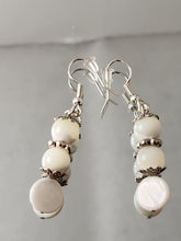 Load image into Gallery viewer, Mother of Pearl Stone Beads Earrings
