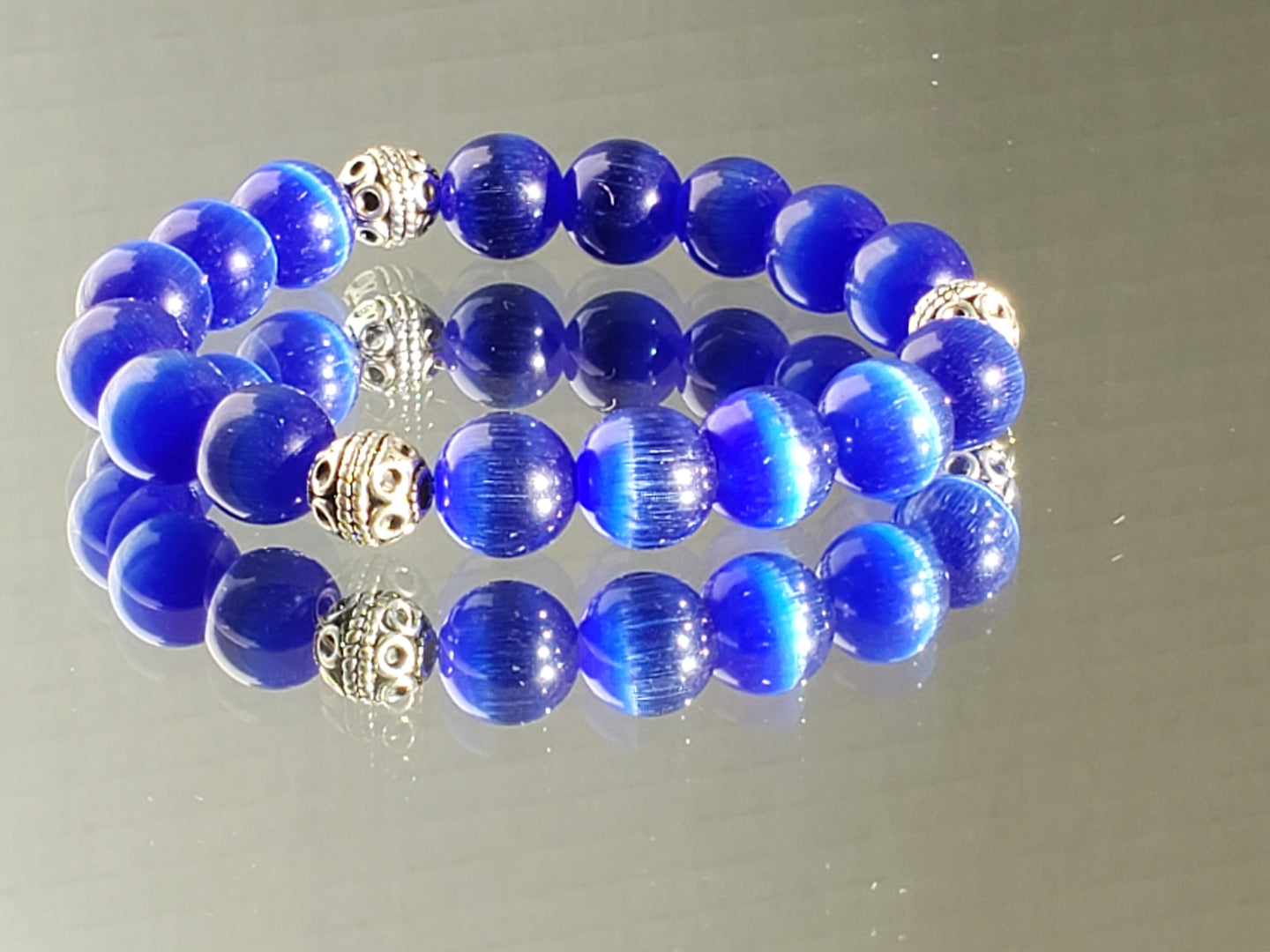 Cats Eye Blue Stone Beads Bracelet